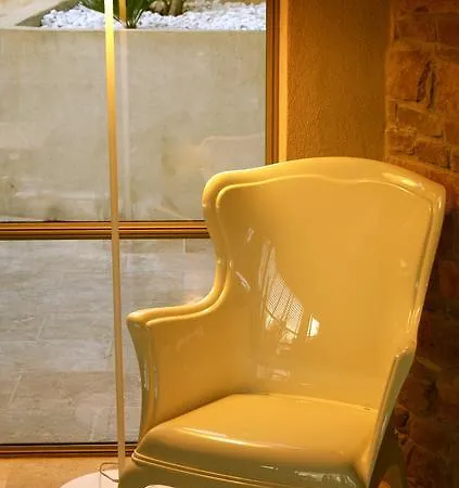 Le Patio Bed & Breakfast