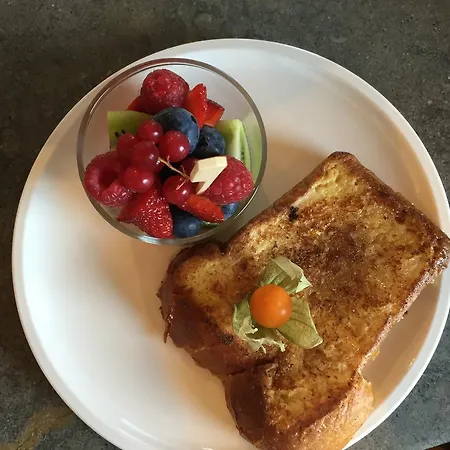 Le Patio Bed & Breakfast